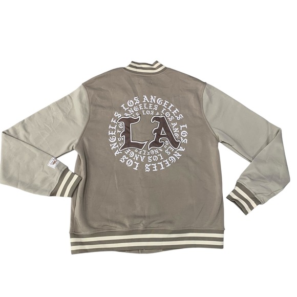 Fashion Nova Men LA Palm Tree Varsity Jacket Tan Letterman CKMG340F Large NWT - Picture 2 of 11